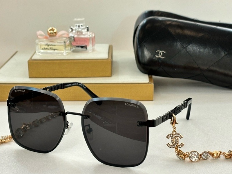 Chanel Sunglasses 85